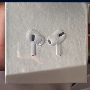 AirPods Pro’s brand new
